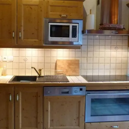 L'aiglon - Spacious 2-bedroom With Log Fire *