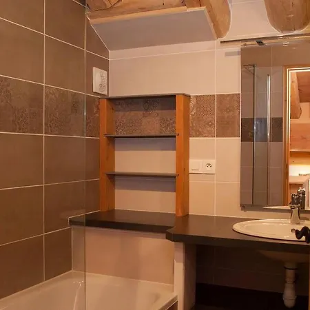 Appartamento L'aiglon - Spacious 2-bedroom With Log Fire